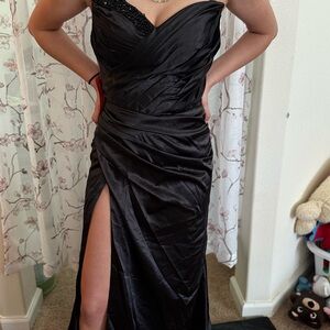 Black Ruched Sweetheart Strapless Gown